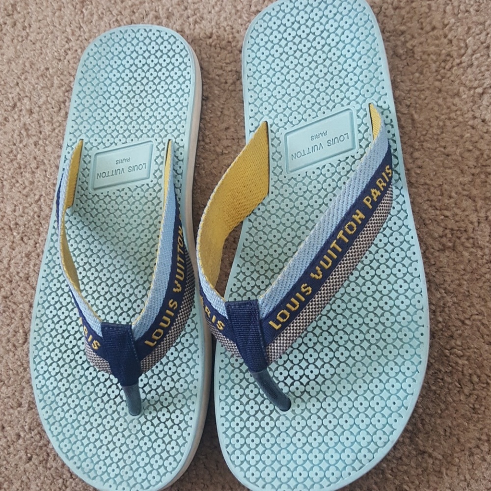 louis vuitton slippers - Picture 2 of 3